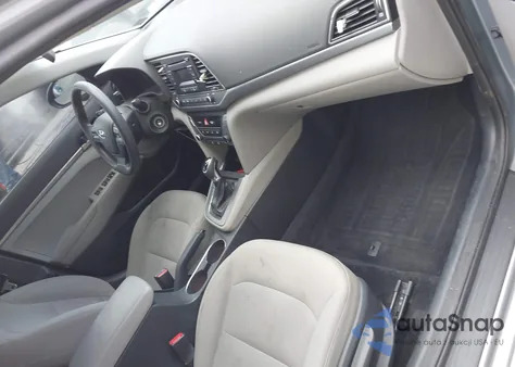 2017 Hyundai Elantra Se z USA, uszkodzony, nr VIN 5NPD74LF6HH077426